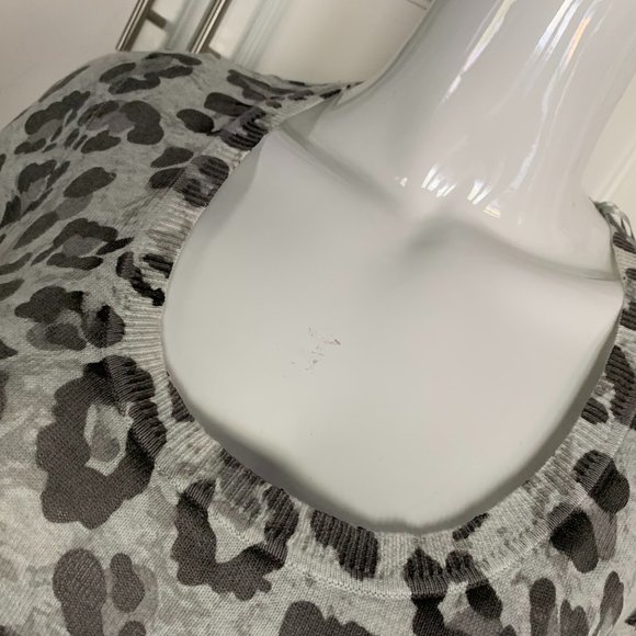 6 fun grey leopard print short sleeve dress - Picture 3 of 7